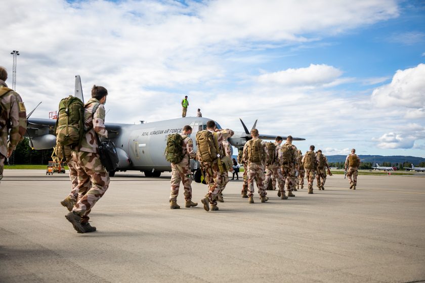 Norske styrker som skal til Irak på gardermoen militære flystasjon. *** Local Caption *** Norwegian soldiers travling to Iraq, to be part of Operation Inherent Resvolve.